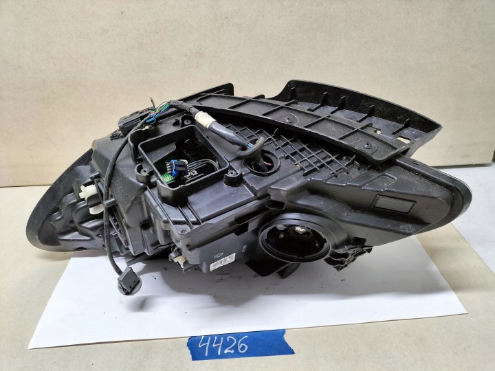 OPEL MOCCA XÉNON PROJECTEUR DROIT GM95386945 (SZCZECIN-GORZOW- POZNAŃ 4426