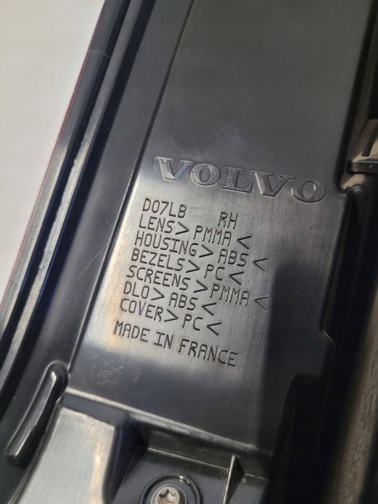 VOLVO V90 LIFT PHARE ARRIÈRE DROIT ARRIÈRE DROITE 32337138