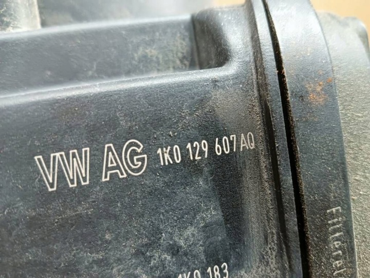 CHÂSSIS FILTRE AIR VW GOLF V LEON OCTAVIA 1.6 1K0129607AQ