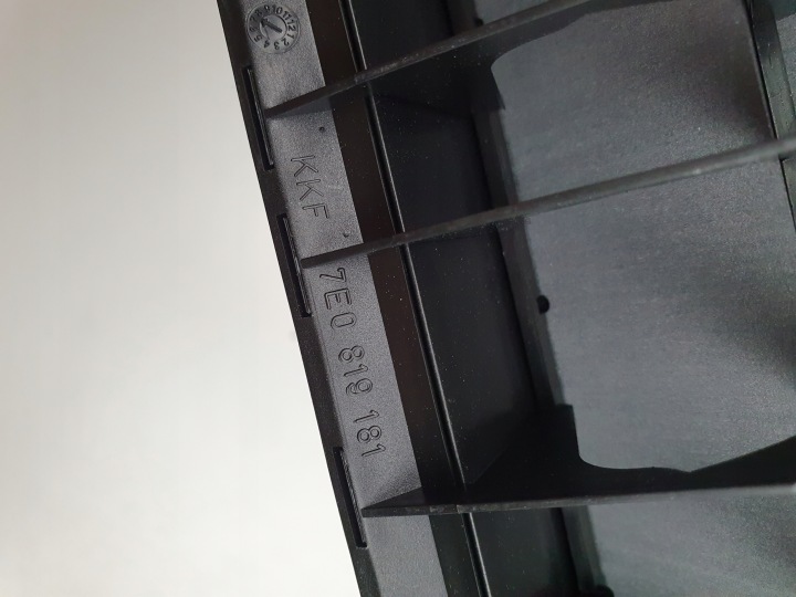 VW TRANSPORTER CADDY AMAROK GRILLE VENTILATION CONDUIT D'AIR 7E0819181