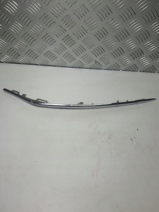 CHROME MOULURE AVANT PARE-CHOCS DROITE MERCEDES CLA C117 W117 SUR LIFT 1178855100