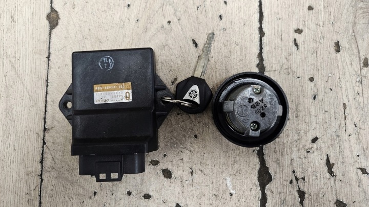 MODULE ALLUMAGE BOUCHON GOULOTTE DE REMPLISSAGE CLÉ YAMAHA T-MAX XP500 4B5-8591A-10