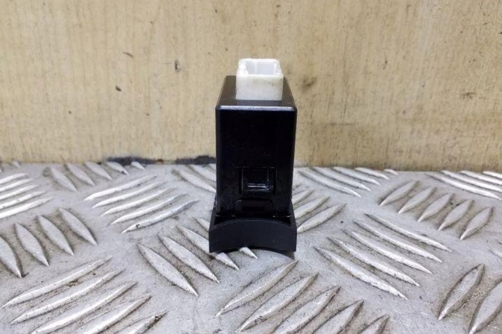 SUPPLÉMENTAIRE RACCORD MULTIMEDII (AUX/USB) KIA RIO BERLINE (DC_) 961201W000 1.1L