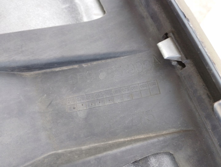 SEAT ARONA DOUBLURE DANS PARE-CHOCS AVANT SPOILER