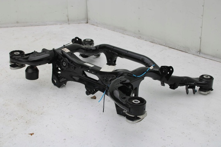 AUDI RSQ8 POUTRE SUSPENSIONS ARRIÈRE ARRIÈRE 4M0505235CA ROTULE DE DIRECTION 4M0505431AJ