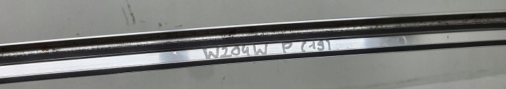 MOULURE CARROSSERIE DROITE MERCEDES W204 A2046902280 BERLINE