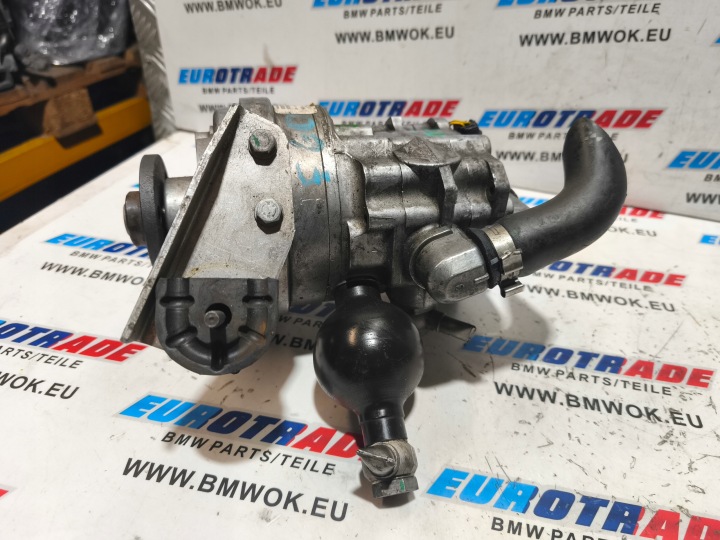 BMW E60 530IA POMPE AMPLIFICATEUR DD AKTIV 4031513