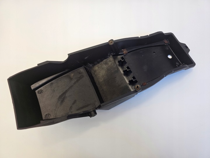 GILERA DNA 50 125 REMPLISSAGE SOUS SIÈGE PASSAGE DE ROUE DÉFLECTEUR D'AIR PLASTIQUE