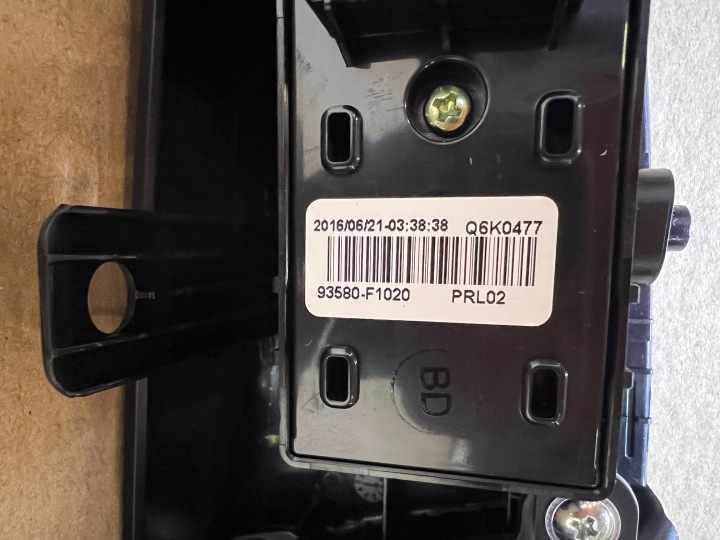 KIA SPORTAGE 4 IV ACCOUDOIR PORTES ARRIÈRE GAUCHE 83710-F1010WK
