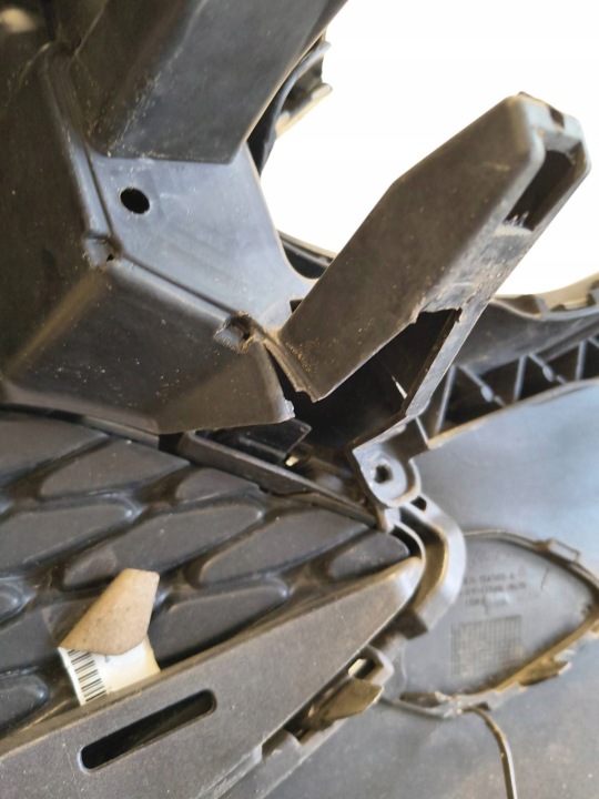 PARE-CHOCS FORD FOCUS MK3 MK 3 III LIFT AVANT F1EB-17757