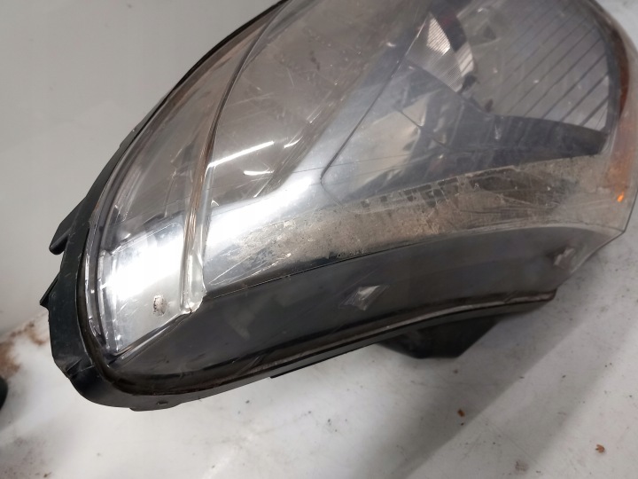 PHARE AVANT DROITE CITROEN C4 PICASSO