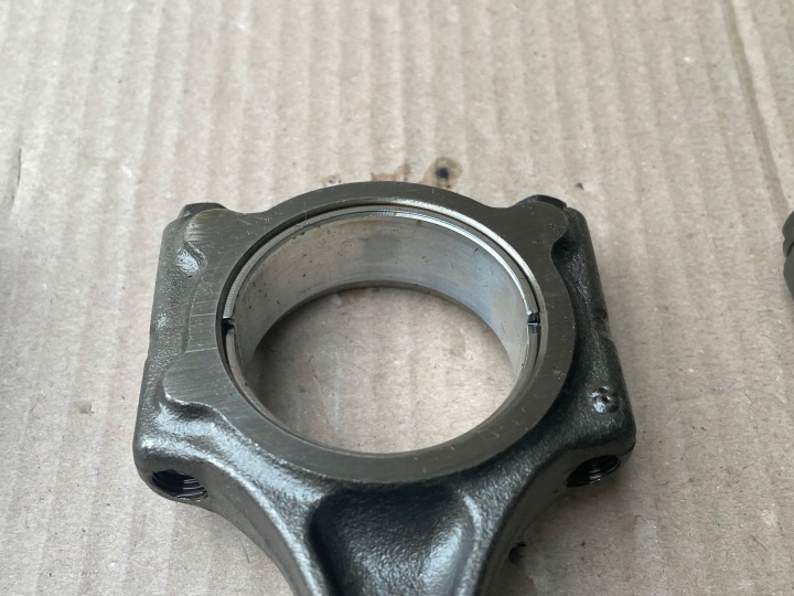 RENAULT MEGANE III 1.6-16V K4MP848 PISTONS