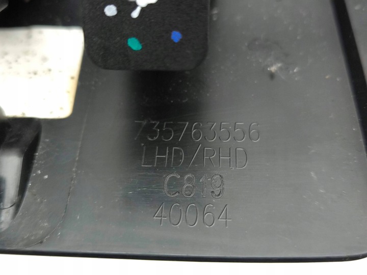JEEP AVENGER 2024 PRISE RACCORD USB