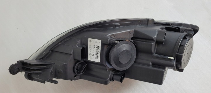 PHARE DROITE ORDINAIRE VW GOLF PLUS 5M1 2009-2012