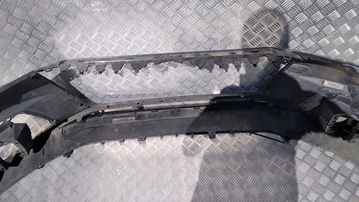 AUDI A4 S4 B9 LIFT 8W S-LINE VOLANT ADMISSION AIR DROITE 8W0121764M