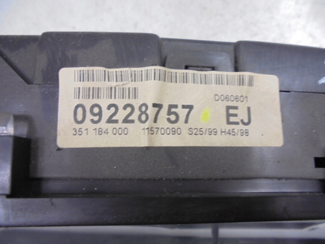 OPEL ZAFIRA A 99-03 COMPTEUR TABLEAU DE BORD 2.0D 09228757EJ