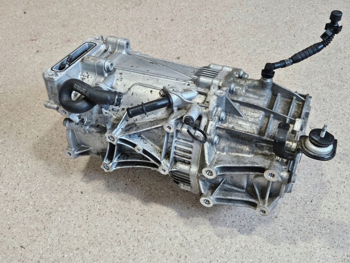 MOTEUR ÉLECTRIQUE EV AVANT PORSCHE TAYCAN 9J1 9J1901131E
