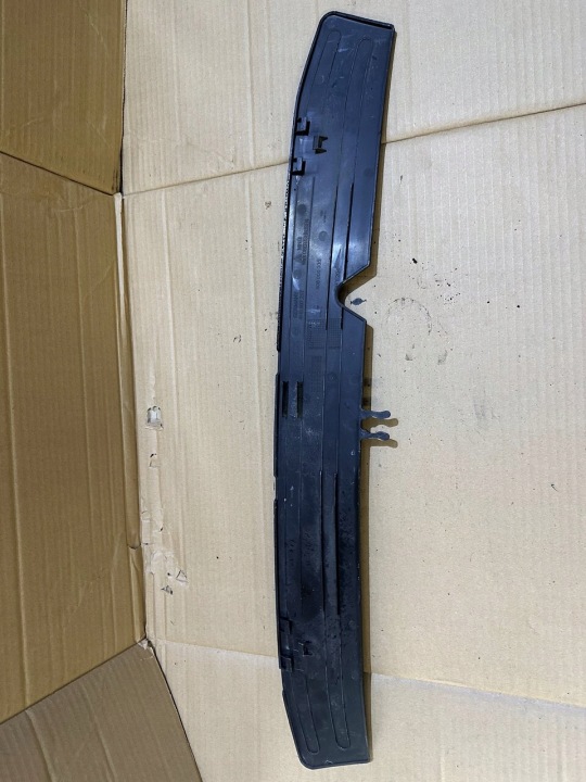 PROTECTION REVÊTEMENT POUTRES ARRIÈRE PARE-CHOCS AUDI A8 D4 4H0807217