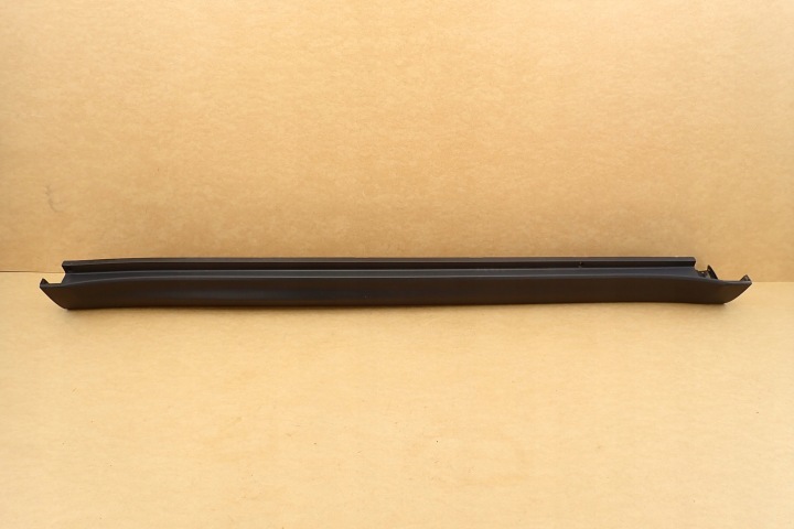 HYUNDAI TUCSON II 15- REVÊTEMENT MOULURE SEUIL DROITE 87754D7000 RH OE