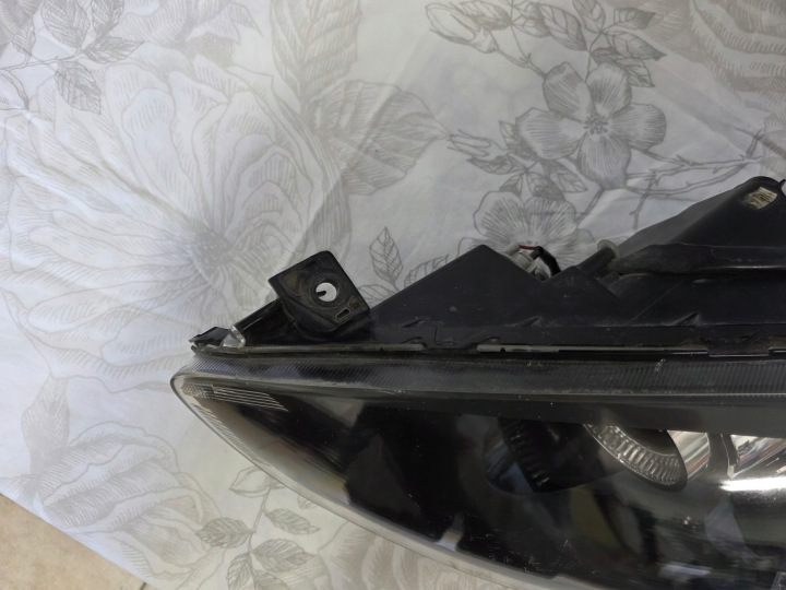 PHARE PROJECTEUR GAUCHE AVANT MAZDA 2 D651-5140