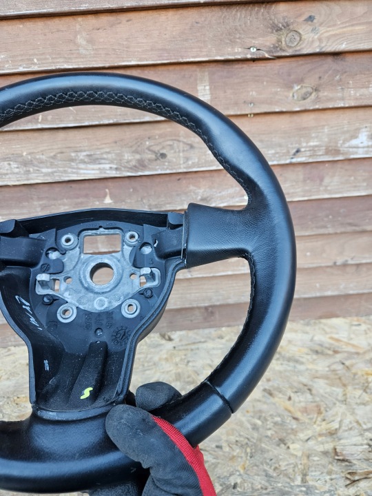 VOLANT CUIR SEAT LEON II ALTEA TOLEDO 5P0419091A