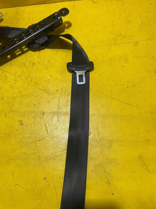 VOLKSWAGEN POLO CEINTURE DE SÉCURITÉ DROIT AVANT