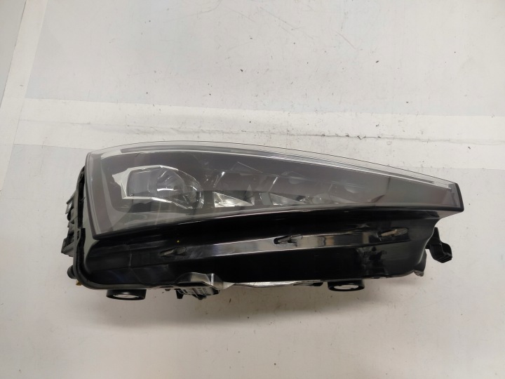 SKODA SCALA COMPLET LED PHARE DROITE GAUCHE