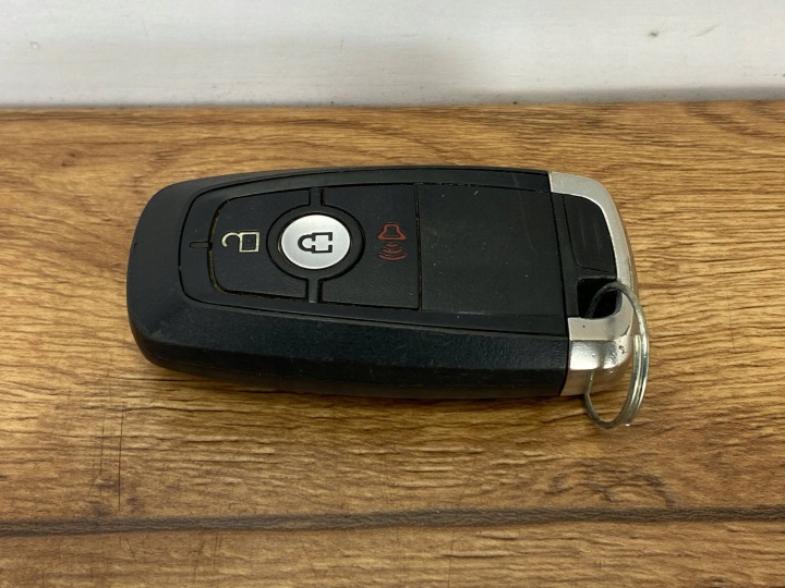 CLÉ FORD ESCAPE IV KUGA MK3 2020+