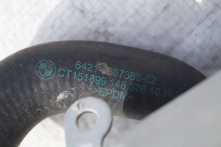 POMPE À EAU CONDUITES DE DÉRIVATION EAU BMW X1 F48 2 PIÈCES F39 9356119 8679885 9147347 9367388