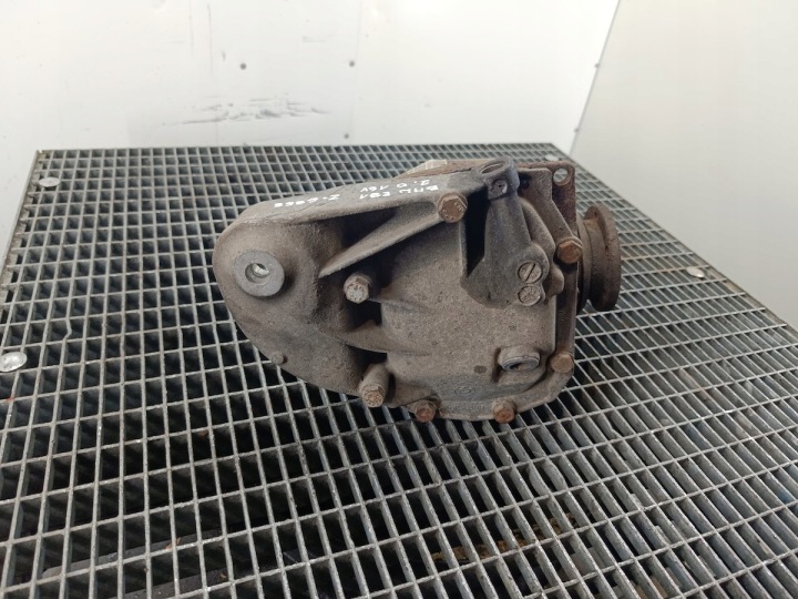 DIFFÉRENTIEL ARRIÈRE BMW 1 E81 7524319-04 3.38 2.0 16V 118I
