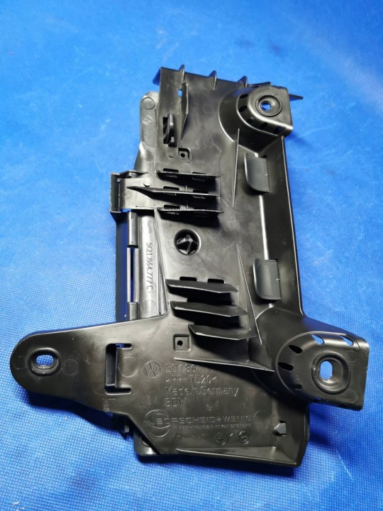 PODNOZEK REVÊTEMENT FIXATION ORIGINAL AUDI A3 8Y 5Q1864777C 5Q1864775A