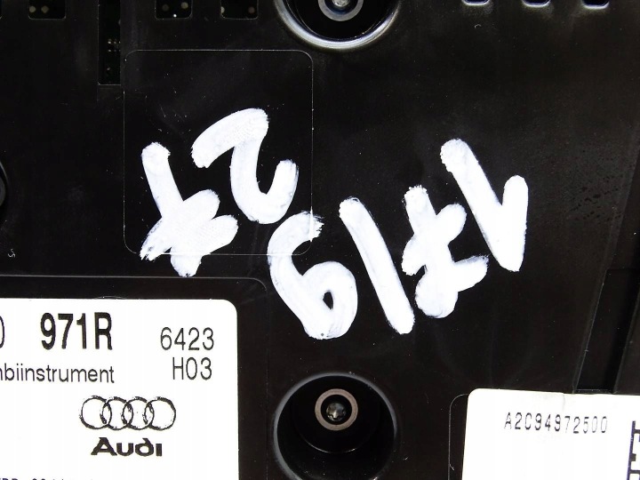 COMPTEUR COMPTEUR TABLEAU DE BORD COMPTEUR DE VITESSE AUDI A3 8V 2.0 TDI 8V0920971R