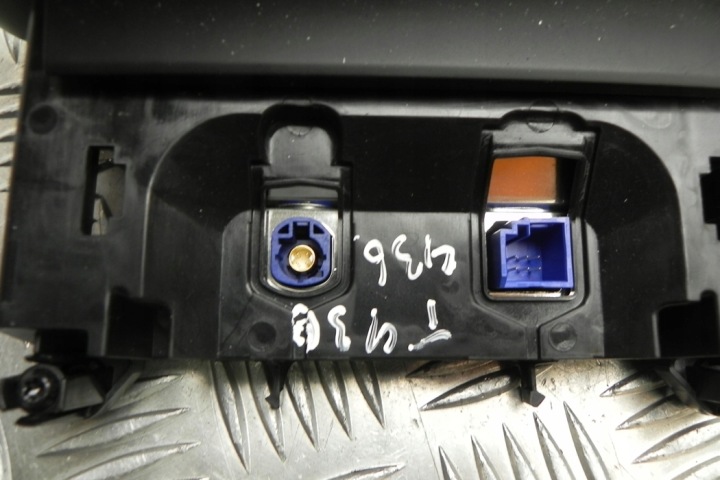 RADIO SANS NAVIGATION MERCEDES-BENZ GLC (X253, C253) A2059001033 DIESEL