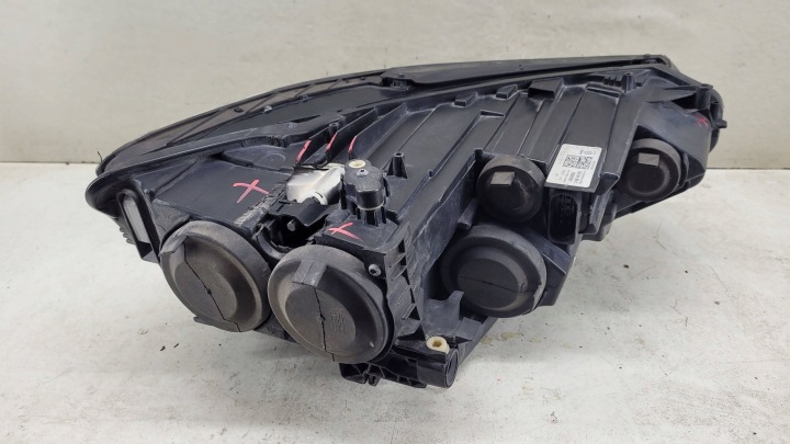 VW PASSAT B8 3G PHARE GAUCHE AVANT AVANT PROJECTEUR 3G1941005C