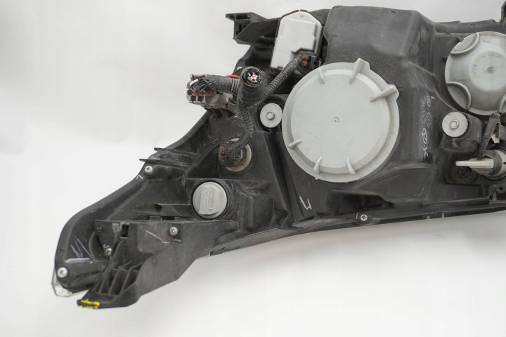 PHARE AVANT DROITE TOYOTA AVENSIS T270 LIFT 10000-17685