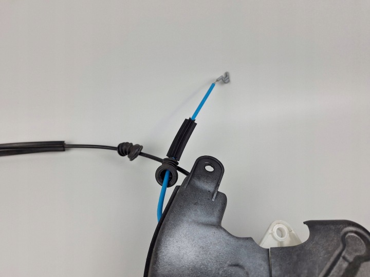 SERRURE DE PORTE ARRIÈRE CÔTÉ DROITE MERCEDES-BENZ E W211 A0997300235