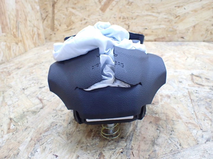 COUSSIN CONDUCTEUR AIRBAG WYTRZELONA HYUNDAI I30 III EUROPE 56900-G4000