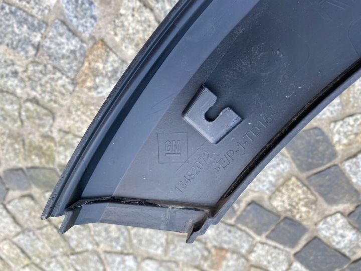 OPEL CROSSLAND X MOULURE GARDE-BOUE DROITE ARRIÈRE 13482072 ORIGINAL