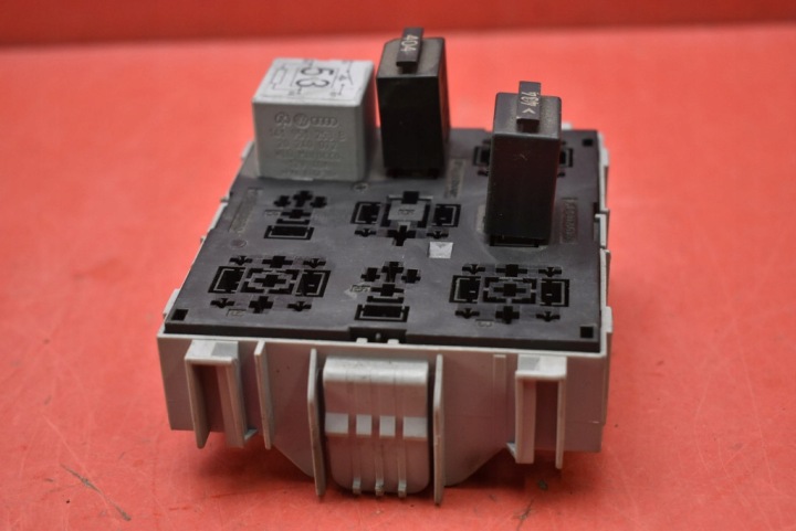 BOÎTE FUSIBLES 7L0937503A PORSCHE CAYENNE I 7L 4.5 V8 340 KM 02-07