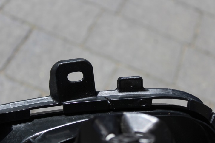 CHÂSSIS GRILLE HALOGÈNE PHARES ANTIBROUILLARD GAUCHE YARIS IV 52113-K0140 ENSEMBLE