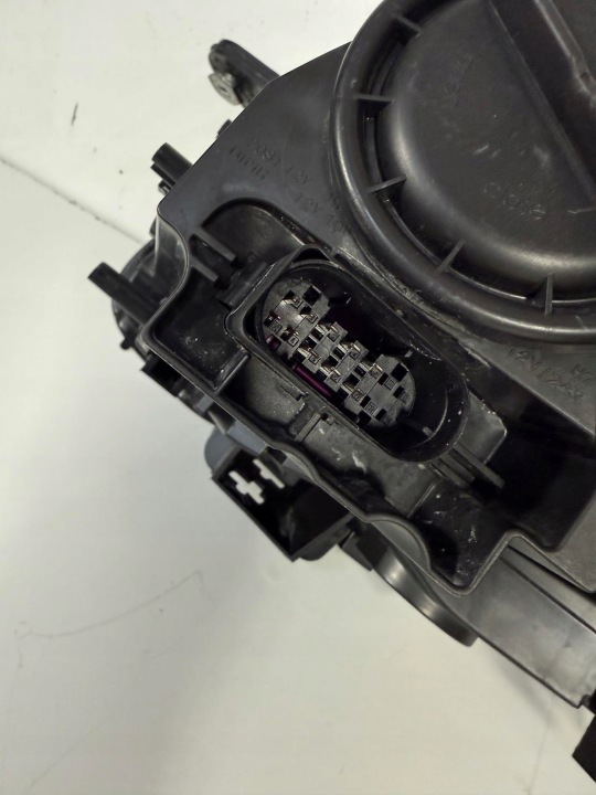 PHARE AVANT AVANT DROITE MERCEDES SLK W172 AMG BI-XENON LED A1728203261