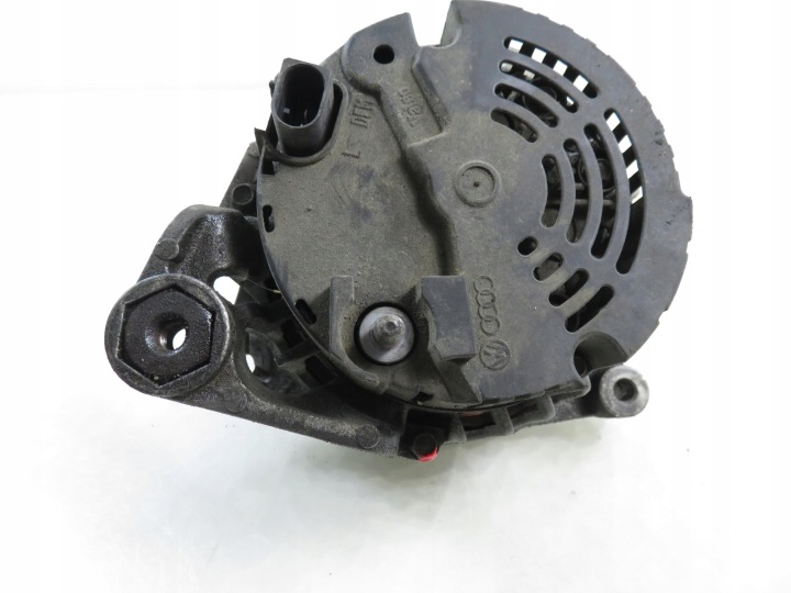 ALTERNATEUR AUDI A6 C5 AVANT 2.4 ARJ 059903015G SG12B025