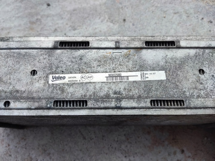 ÉCHANGEUR AIR-AIR CITROEN C4 2.0 HDI 9656525880