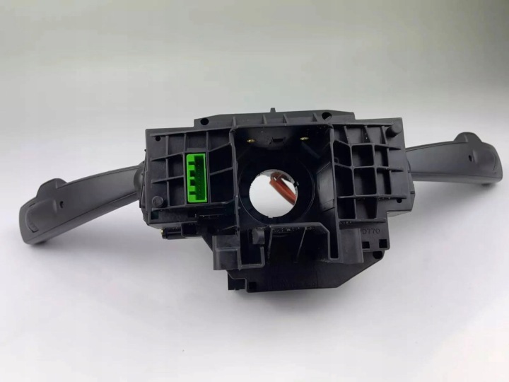VOLVO V70 2013 MANETTE COMMUTATEUR CLIGNOTANTS ESSUIE-GLACES