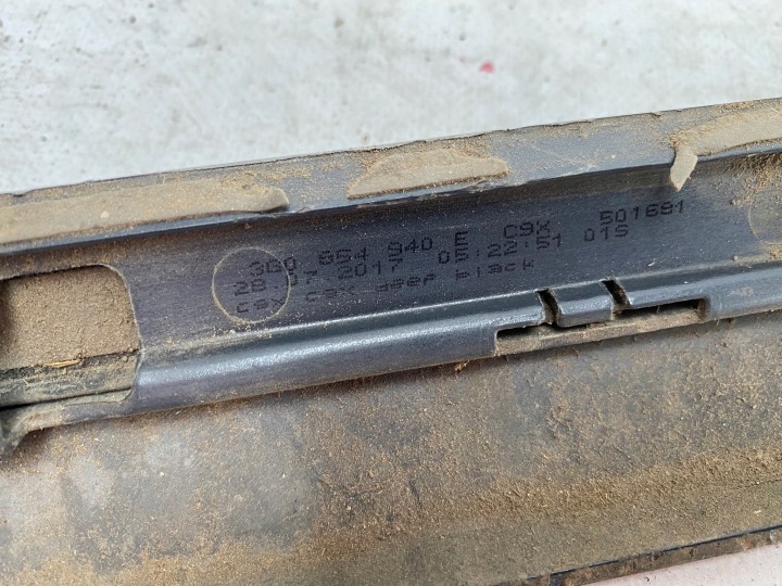VW PASSAT B8 3G 14- MOULURE PORTES DROIT AVANT INFÉRIEURE 3G0854940E