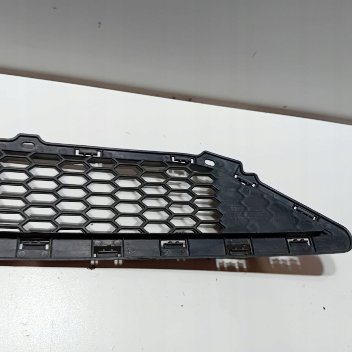 HYUNDAI TUCSON III 15- GRILLE CENTRALE INFÉRIEURE ZDERZKA AVANT AVANT