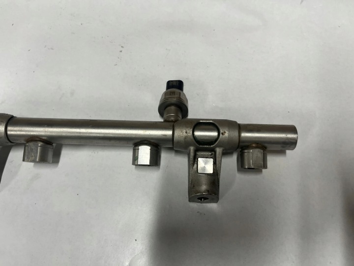 AUDI A3 S3 8V FIL COMBUSTIBLE 06L133317 2000CM3 2019