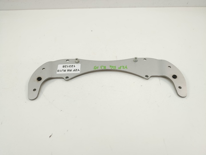 YAMAHA YZF R6 RJ15 CHÂSSIS FIXATION