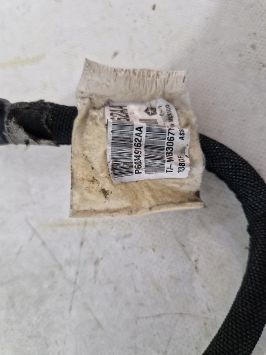 SERRE-CÂBLE NÉGATIVE FIL AKUMLATORA DODGE DURANGO 2015- 68349162AA