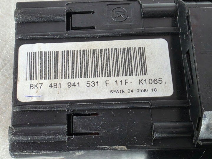 COMMUTATEUR FEUX AUDI A6 C5 4B 4B1941531F